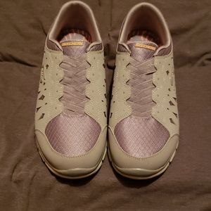 BRAND NEW Sketchers Flex